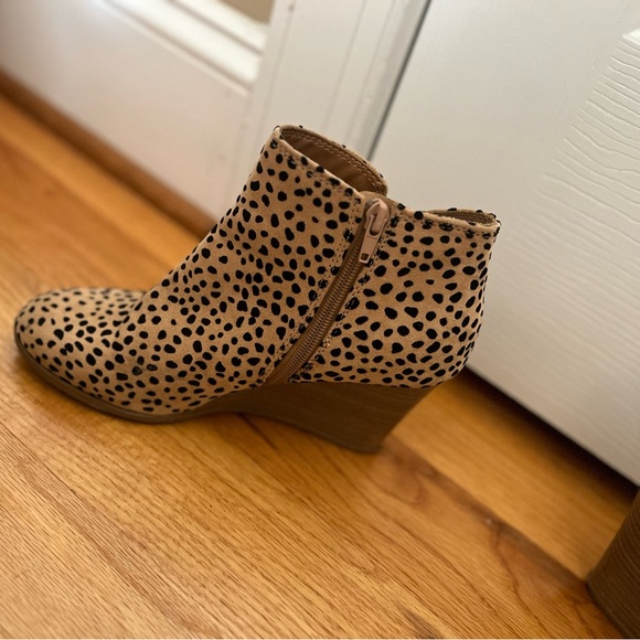 Women’s wedge booties - Picture 2 of 2